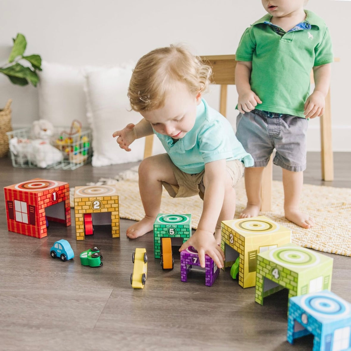Melissa & Doug - Nesting and Sorting Garages and Cars (7 Colors)