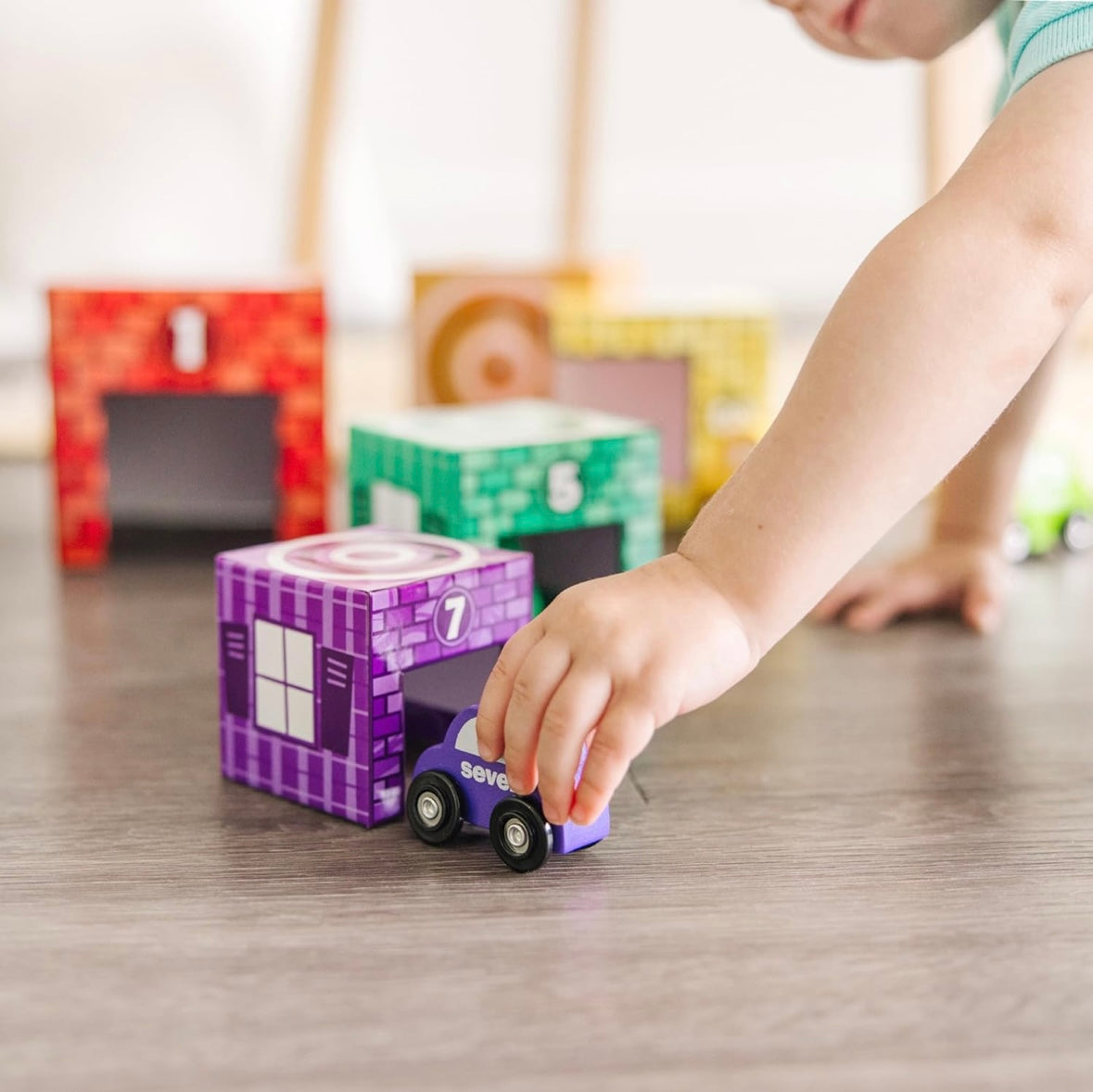 Melissa & Doug - Nesting and Sorting Garages and Cars (7 Colors)
