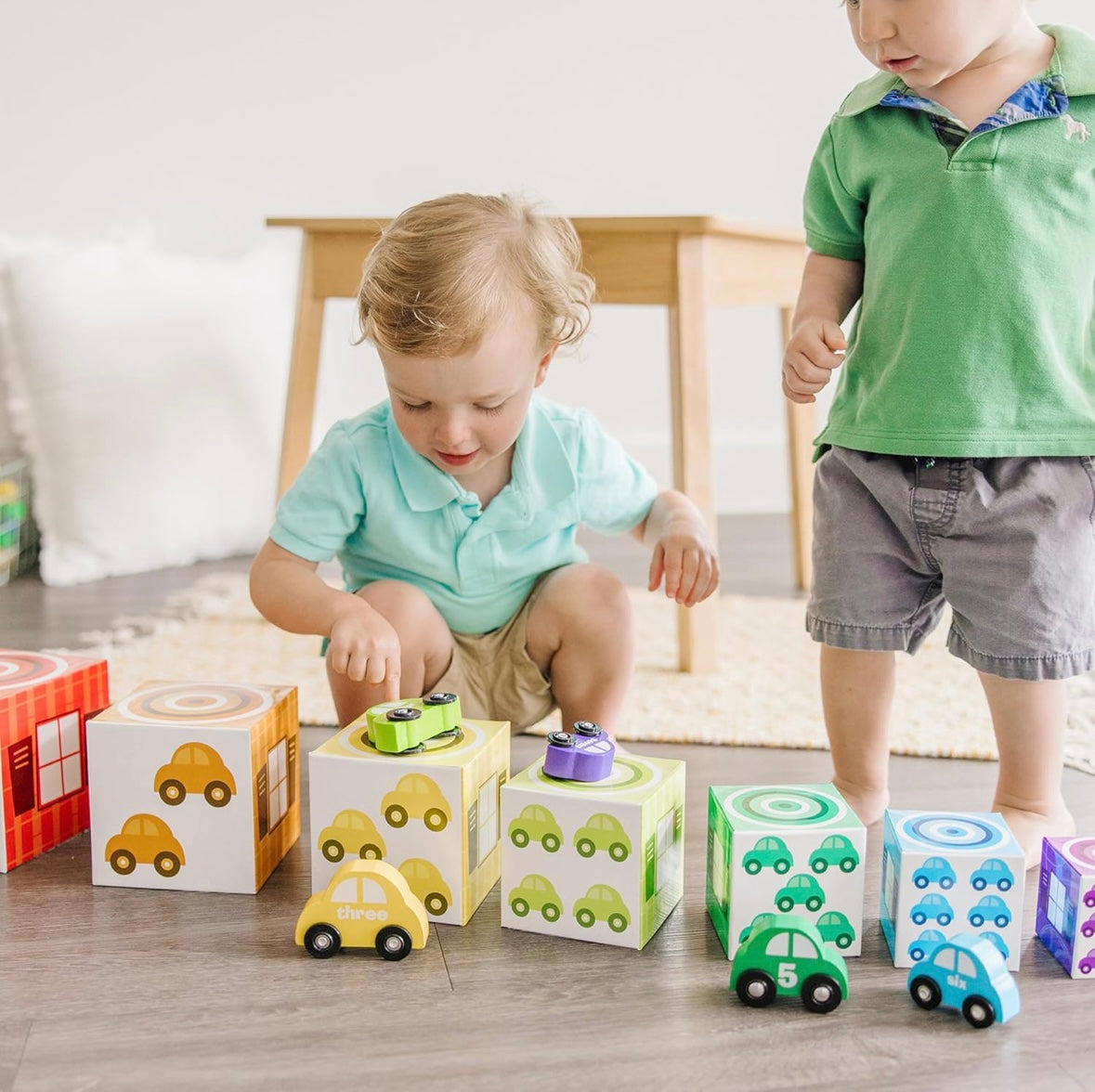 Melissa & Doug - Nesting and Sorting Garages and Cars (7 Colors)