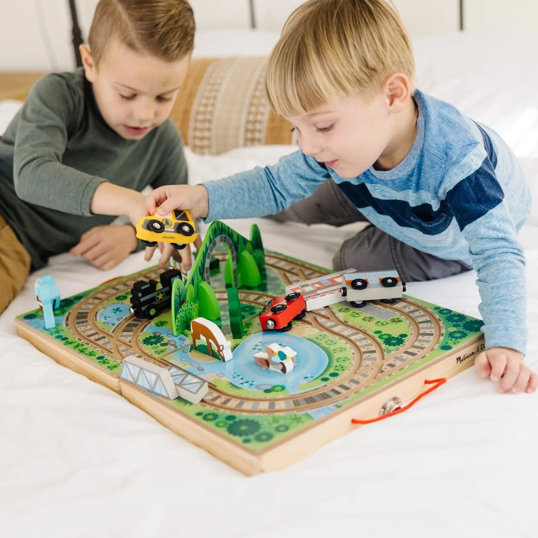 Melissa & Doug - Take Along Railroad